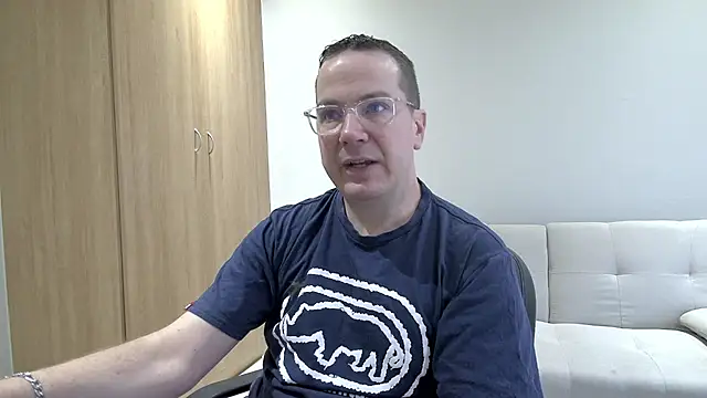 BrettJ81 online show from 18, 11, 2025