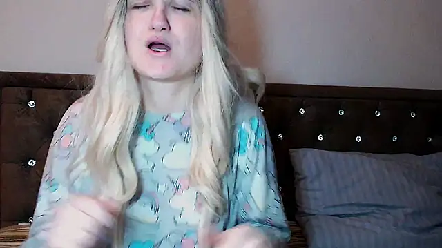 Sara4uu online show from 12, 6, 2026