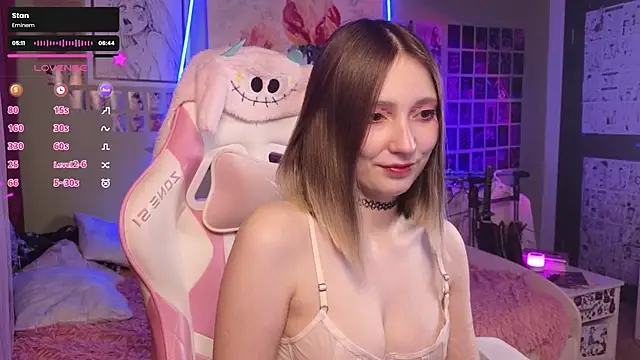 Evie Ro online show from 28, 11, 2025