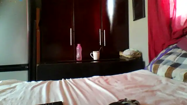 Snapshot of CandyBoobsXx chatting on 13, 11, 2025 CandyBoobsXx online show from 13, 11, 2025