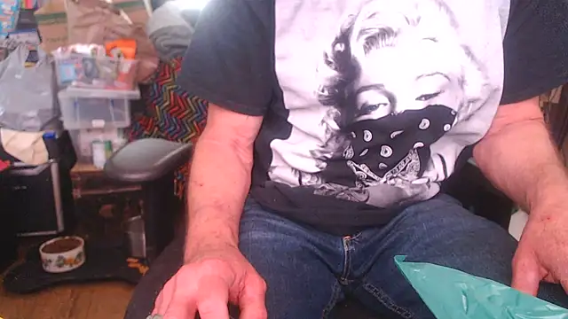 Snapshot of lovenoslut2 chatting on 27, 4, 2026 lovenoslut2 online show from 27, 4, 2026