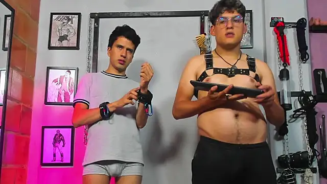 Snapshot of dom2travelersss chatting on 20, 2, 2025 dom2travelersss online show from 20, 2, 2025