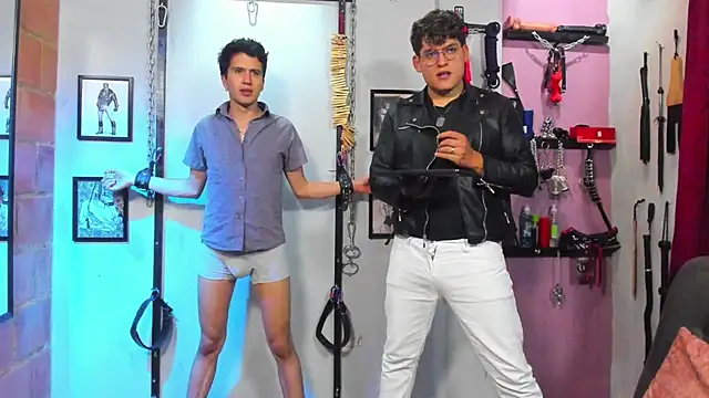 Snapshot of dom2travelersss chatting on 9, 3, 2025 dom2travelersss online show from 9, 3, 2025