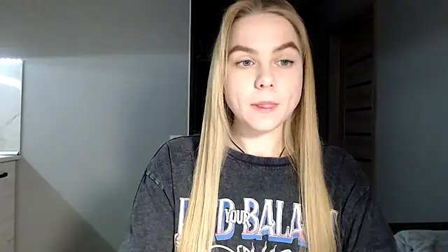 Snapshot of Sunbeam_ chatting on 27, 12, 2024 Sunbeam online show from 27, 12, 2024