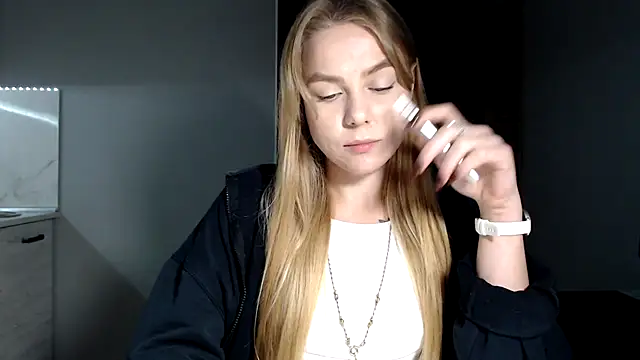 Snapshot of Sunbeam_ chatting on 13, 11, 2025 Sunbeam online show from 13, 11, 2025