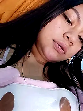 Snapshot of Candy_chloee chatting on 7, 10, 2025 Candy chloee online show from 7, 10, 2025
