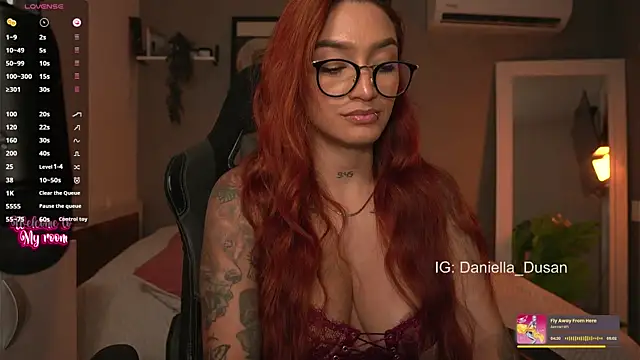 Snapshot of DaniDusan_ chatting on 20, 1, 2025 DaniDusan  online show from 20, 1, 2025