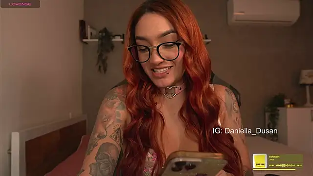 Snapshot of DaniDusan_ chatting on 28, 1, 2025 DaniDusan  online show from 28, 1, 2025