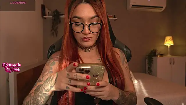 Snapshot of DaniDusan_ chatting on 1, 2, 2025 DaniDusan  online show from 1, 2, 2025