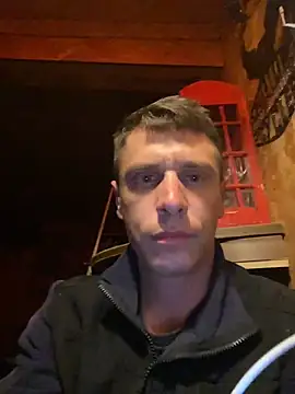 Snapshot of DillPie chatting on 11, 11, 2025 DillPie online show from 11, 11, 2025